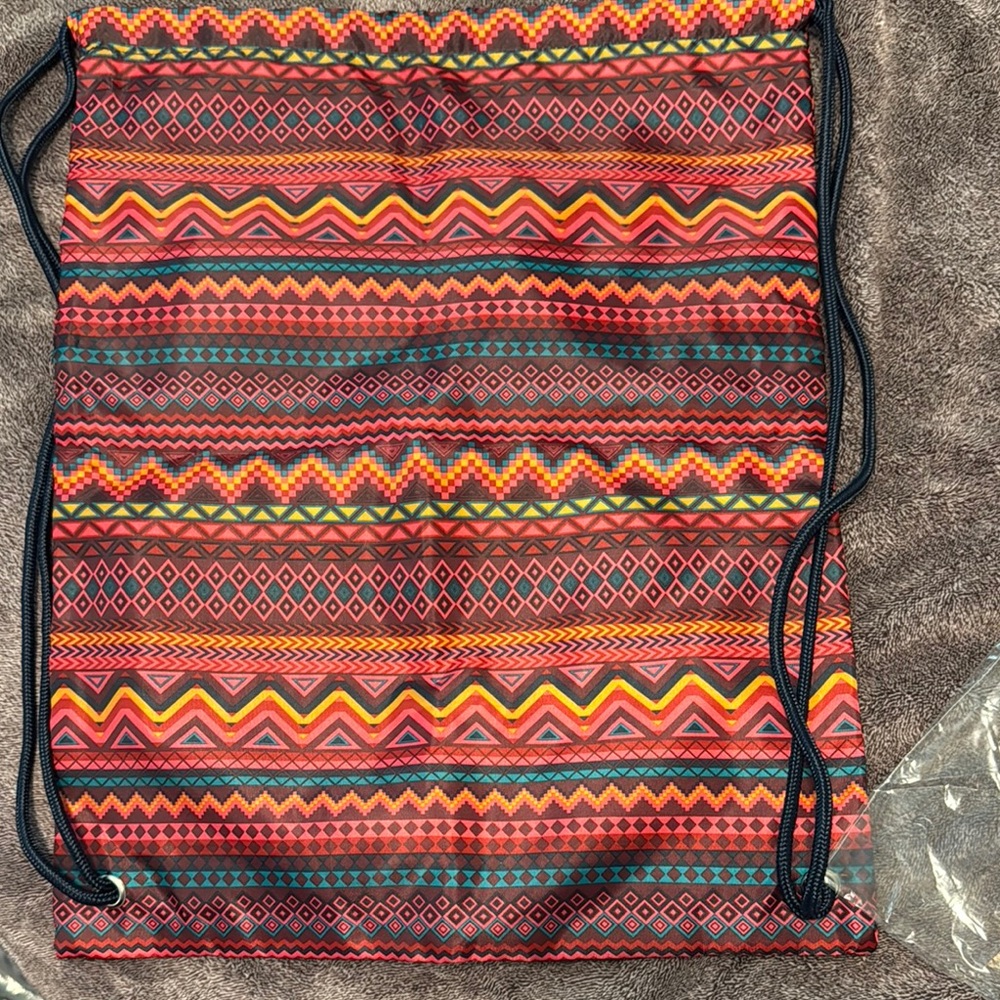 Thirty-One Multicolor Patterned Drawstring Bag - Picture 2 of 4